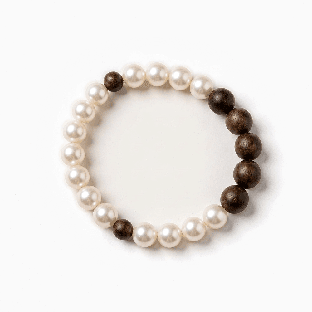 Handmade Natural Freshwater Pearl & Agarwood Bracelet — product photo