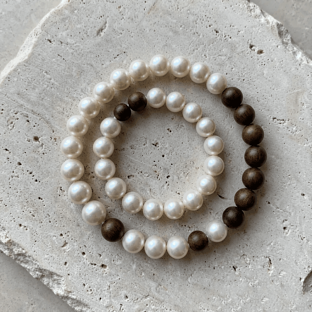 Handmade Natural Freshwater Pearl & Agarwood Bracelet — product photo 5