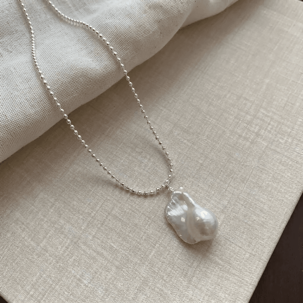 Minimalist Baroque Pearl Necklace — Natural Baroque Pearl Necklace, Minimalist French Style, Dainty photo 2
