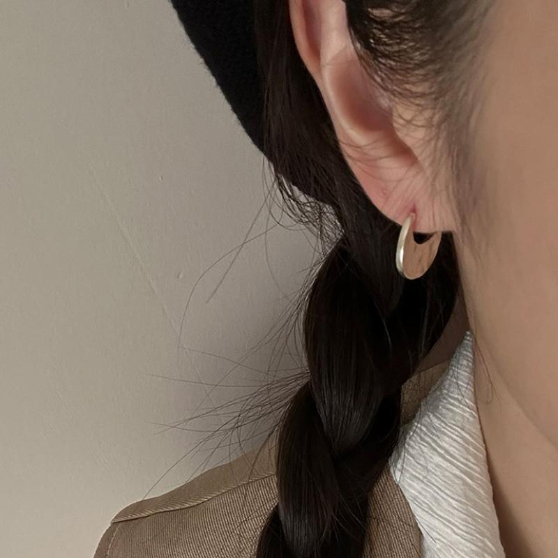 Moon by Ear Handmade S925 Silver Moon Earrings – Double-Sided Texture, Minimalist Design for Women — Handmade S925 sterling silver moon earrings photo 6
