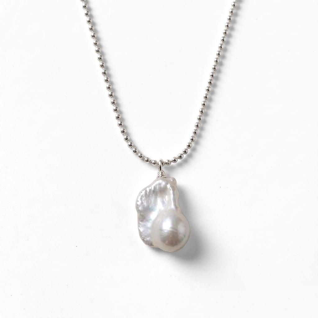 Minimalist Baroque Pearl Necklace 